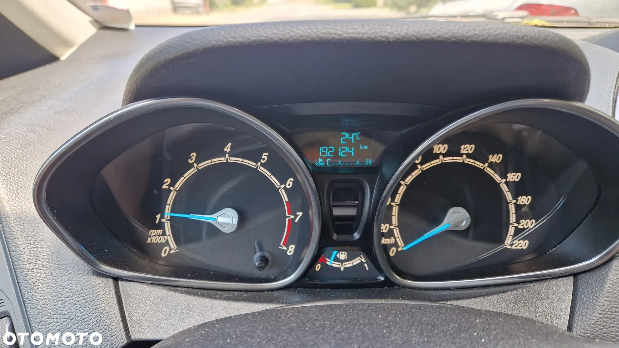 Ford B-MAX 1.0 EcoBoost SYNC Edition - 28