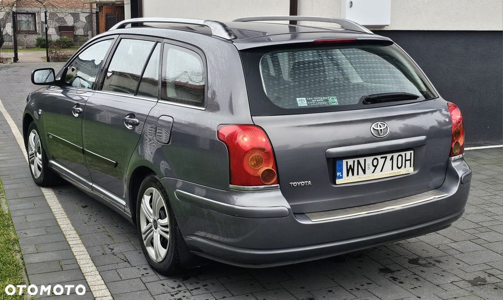 Toyota Avensis 1.8 VVT-i Terra - 3