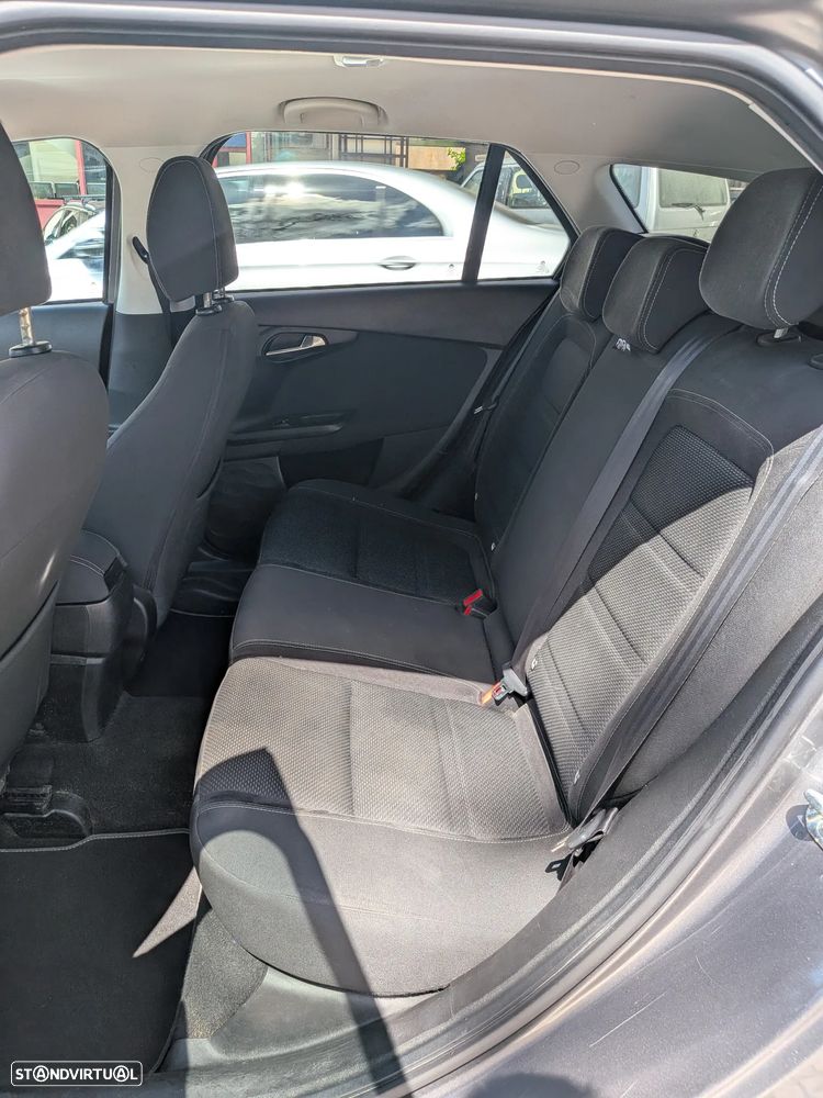 Fiat Tipo Station Wagon 1.3 M-Jet Lounge - 18