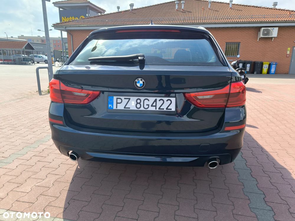 BMW Seria 5 520i Sport Line - 8