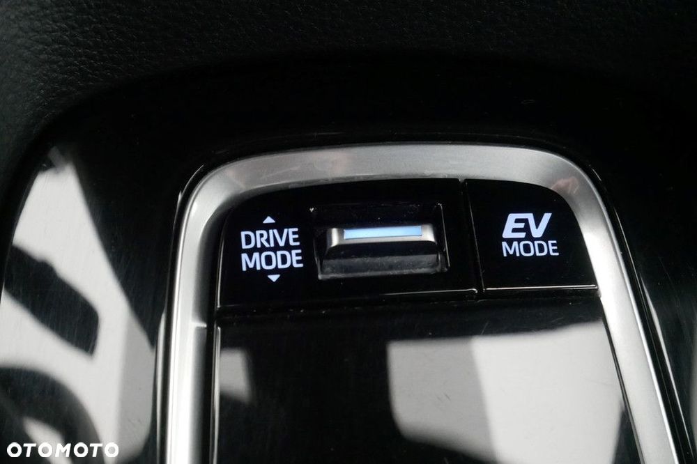 Toyota Corolla 1.8 Hybrid Comfort - 21