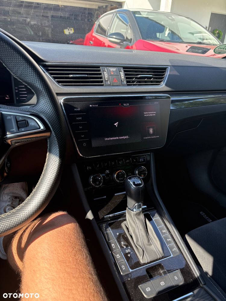 Skoda Superb 2.0 TDI 4x4 Sportline DSG - 11