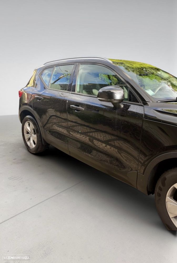 Volvo XC 40 1.5 T3 - 4