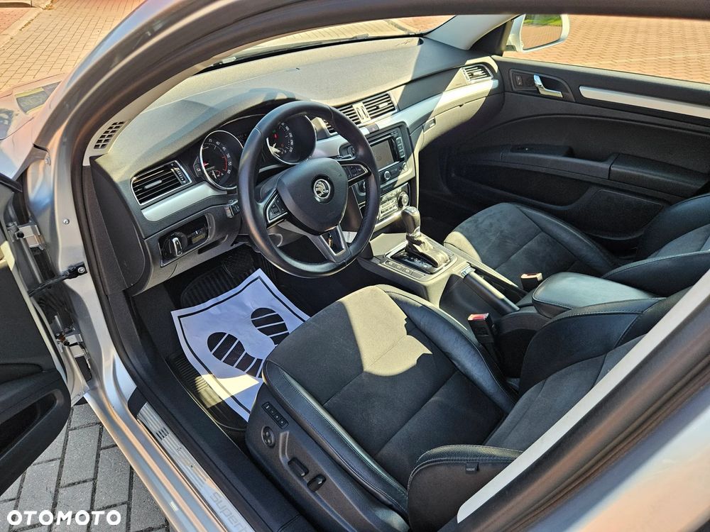 Skoda Superb 2.0 TDI Green tec 4x4 DSG Elegance - 9