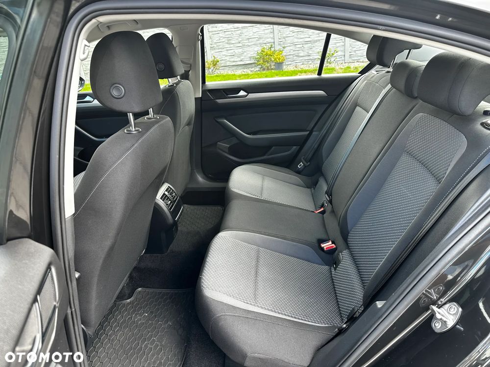 Volkswagen Passat 1.5 TSI EVO Essence DSG - 10