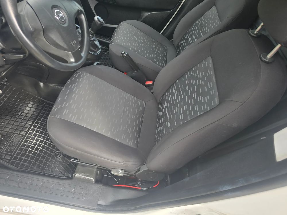 Opel Combo - 10