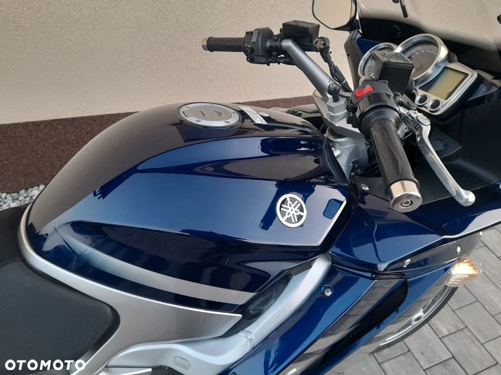 Yamaha FJR - 23