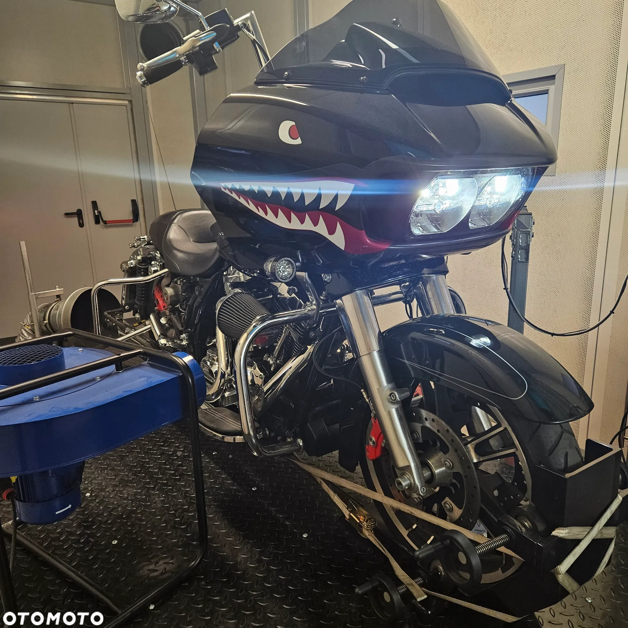 Harley-Davidson Touring Road Glide - 16