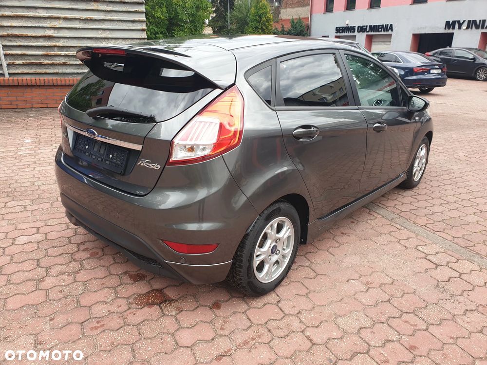 Ford Fiesta 1.0 Celebration - 15