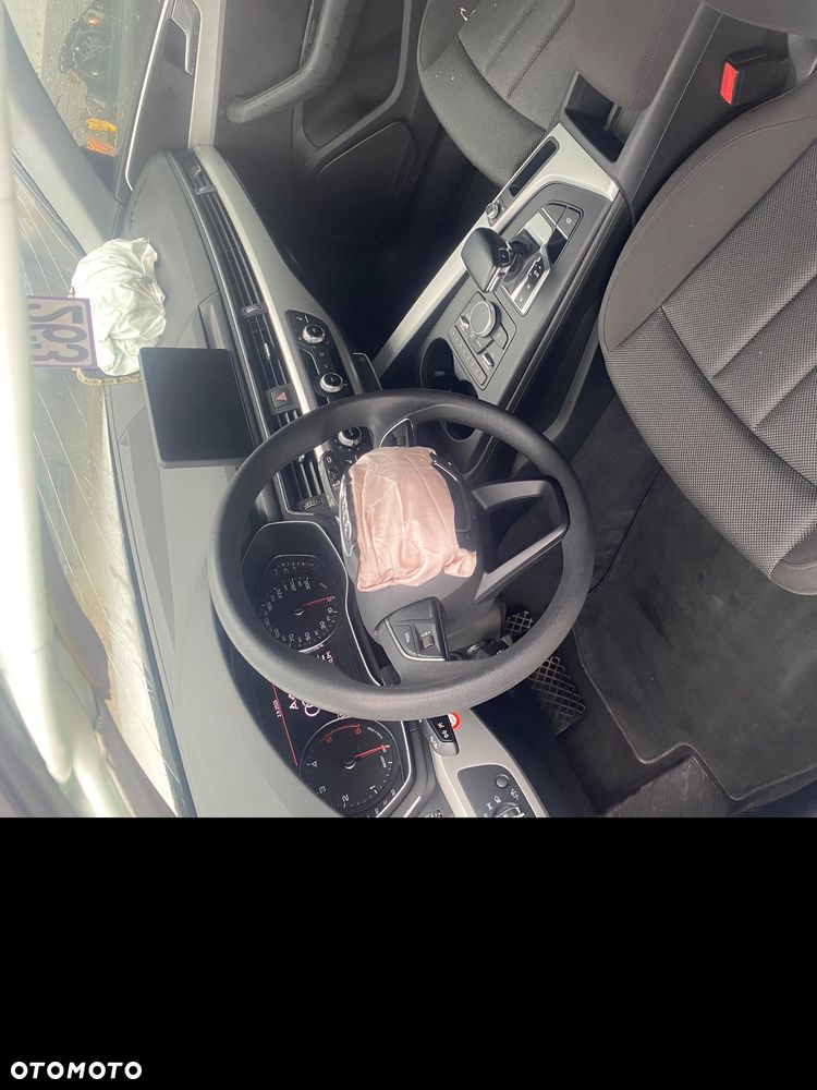 Audi A4 2.0 TDI Design S tronic - 13