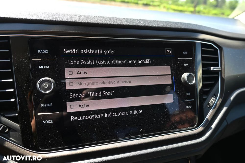 Volkswagen T-Roc 2.0 TDI SCR 4MOTION DSG Style - 32