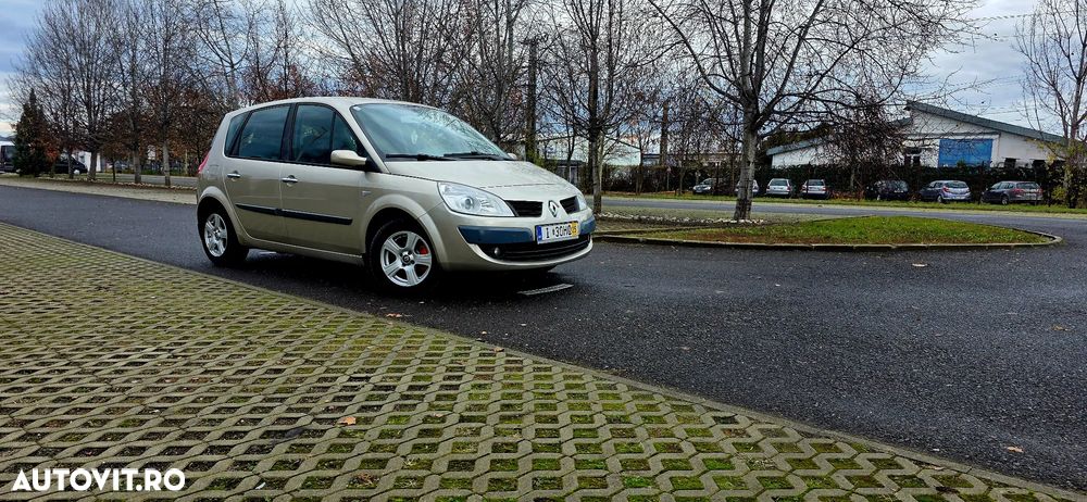 Renault Scenic - 10