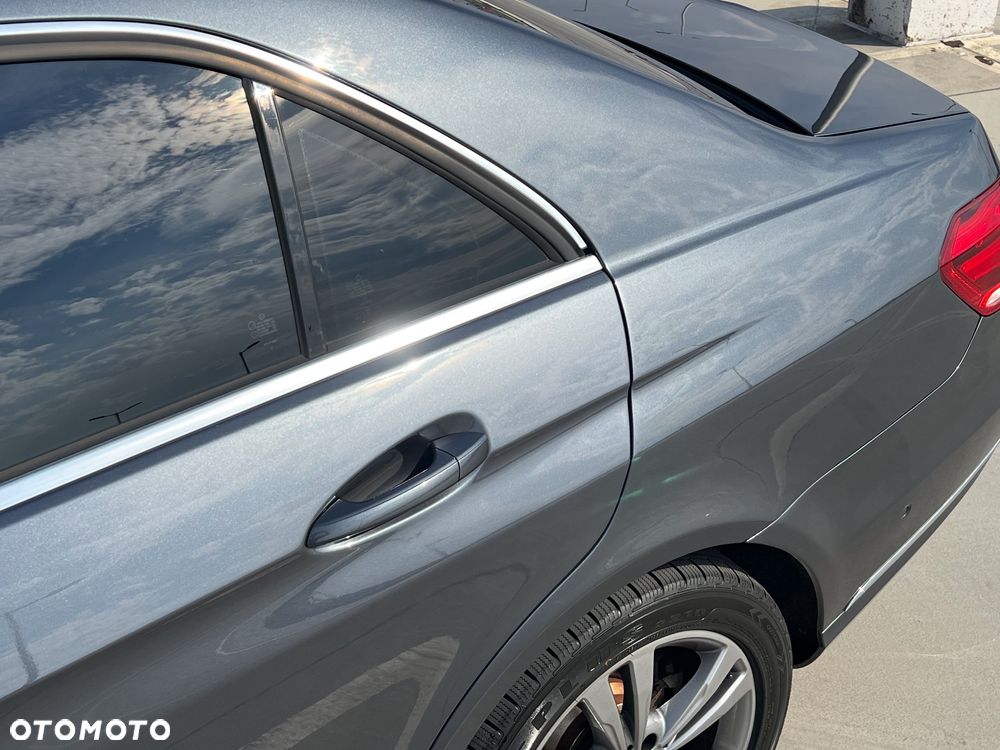 Mercedes-Benz Klasa E 220 CDI DPF BlueEFFICIENCY 7G-TRONIC Avantgarde - 14
