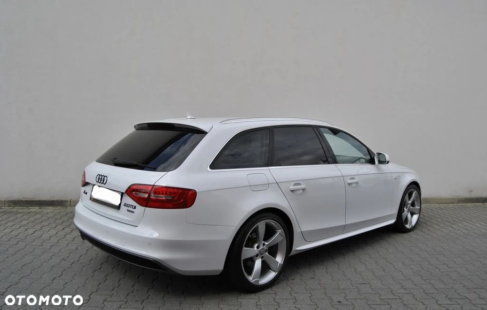 Audi A4 Avant 2.0 TDI DPF clean diesel quattro S tronic S line Sportpaket - 5