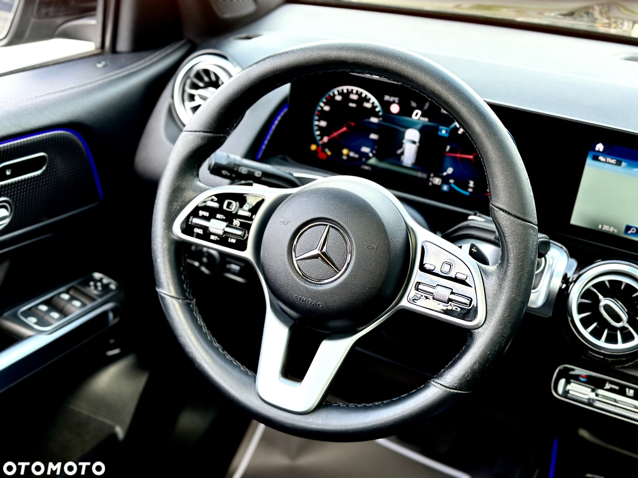 Mercedes-Benz GLB 200 d 8G-DCT AMG Line - 35