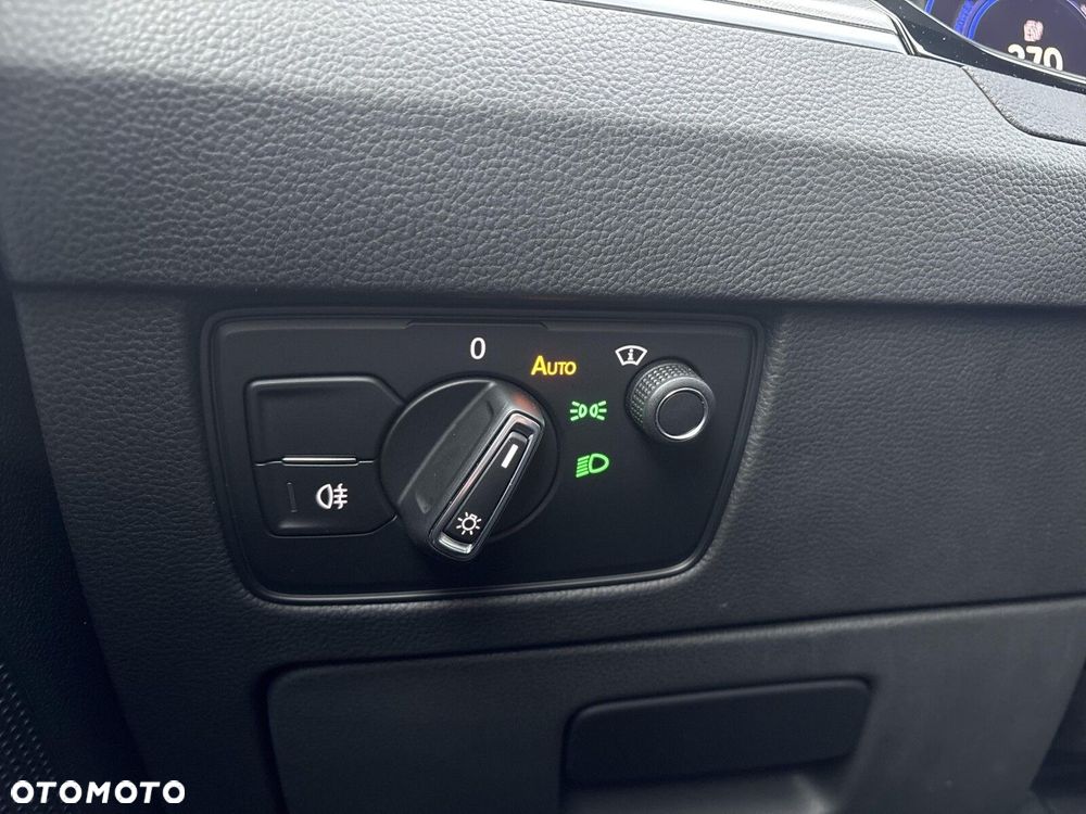 Volkswagen Passat - 20