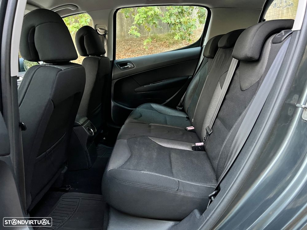 Peugeot 308 1.6 HDi Executive - 6