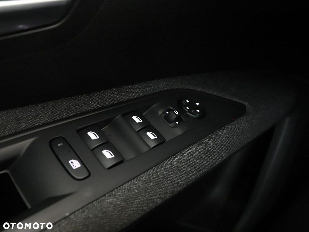 Peugeot 5008 1.2 PureTech Active S&S EAT6 - 37