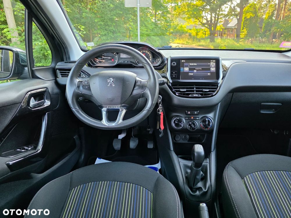 Peugeot 208 PureTech 82 Urban Move - 6