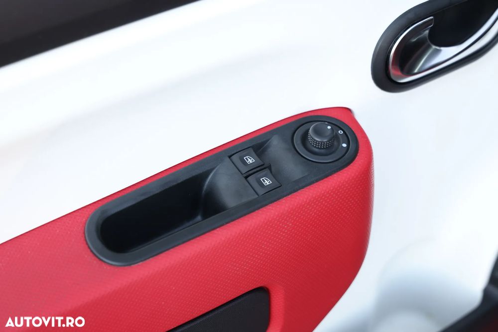 Renault Twingo ENERGY TCe 90 EDC Intens - 32