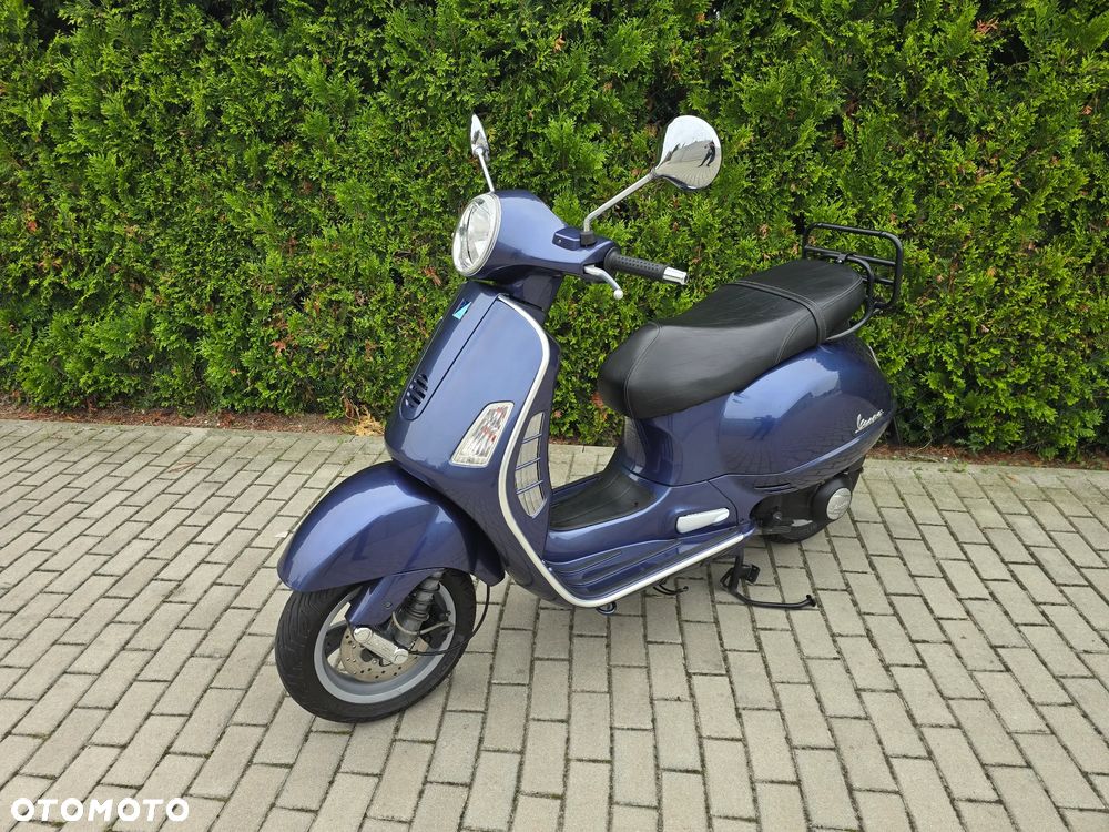 Piaggio Vespa - 2
