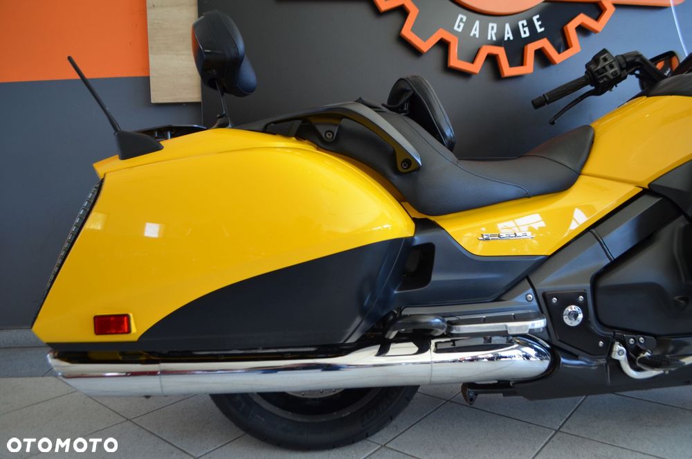 Honda GL - 5