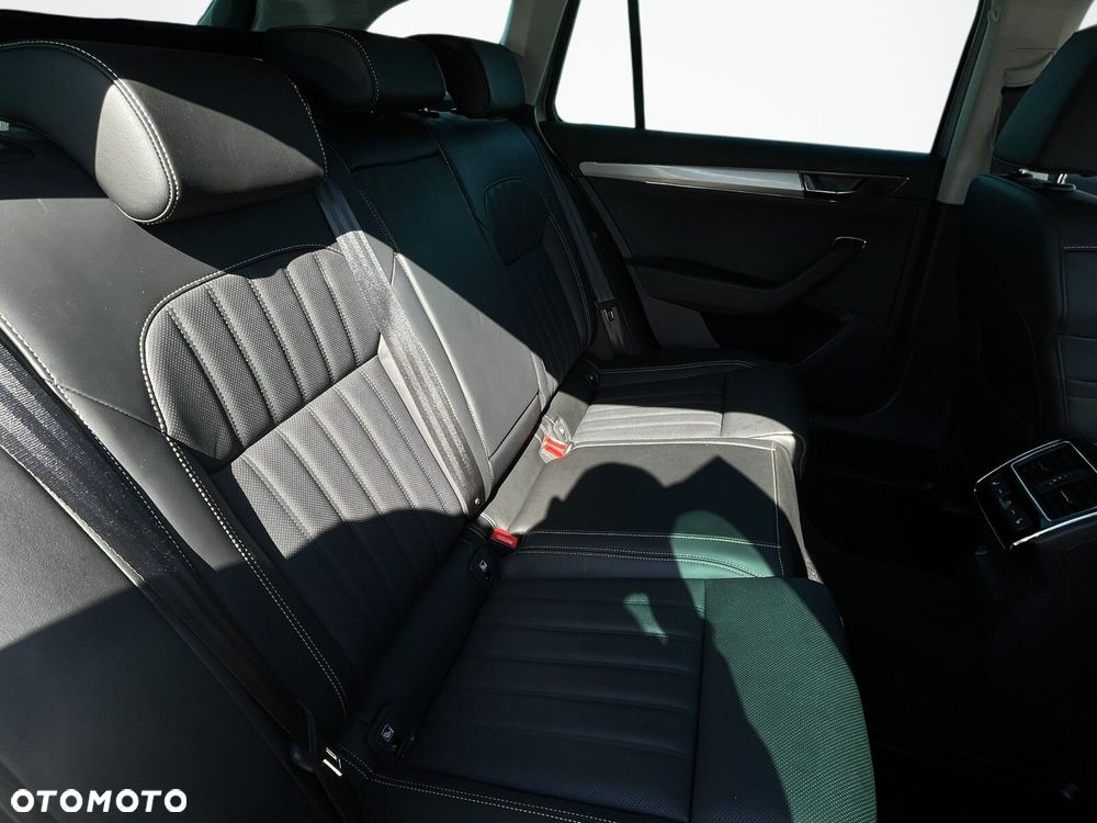 Skoda Superb 2.0 TDI SCR 4x4 L&K DSG - 19