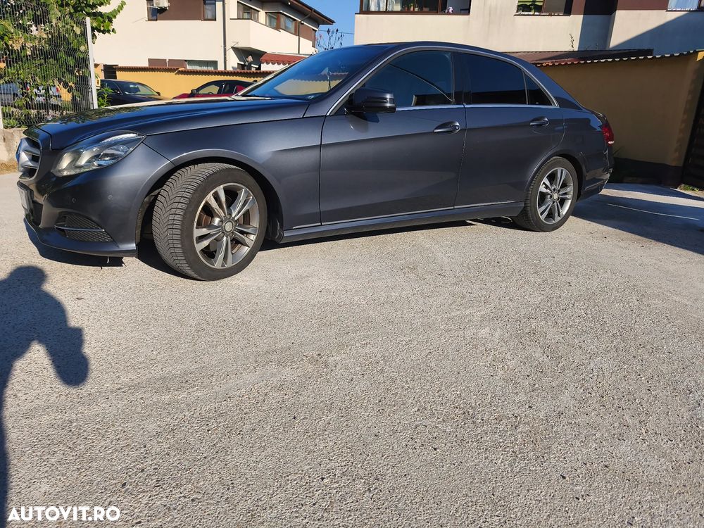 Mercedes-Benz E 220 BlueTEC 4MATIC - 2