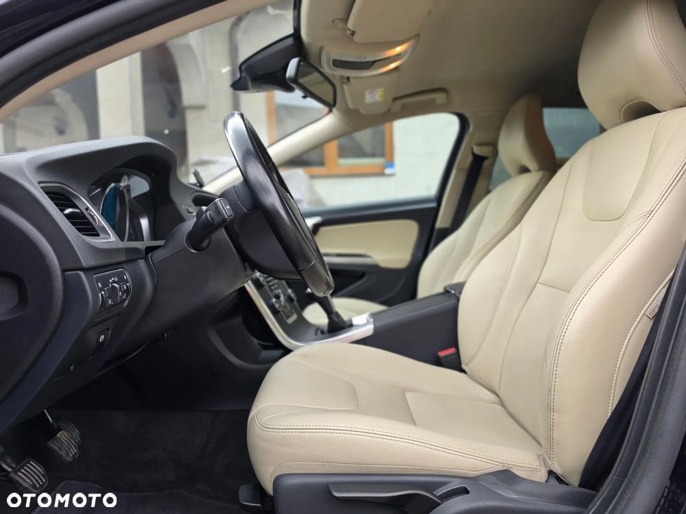 Volvo V60 - 18