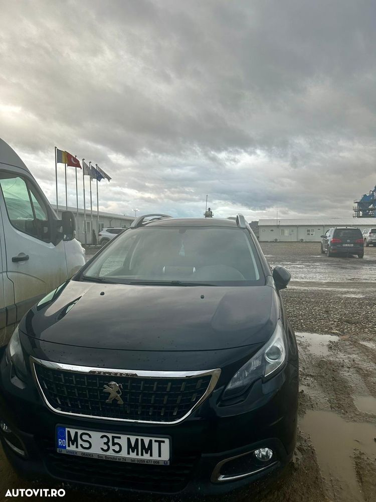 Peugeot 2008 1.2 L PureTech ETG Allure - 7