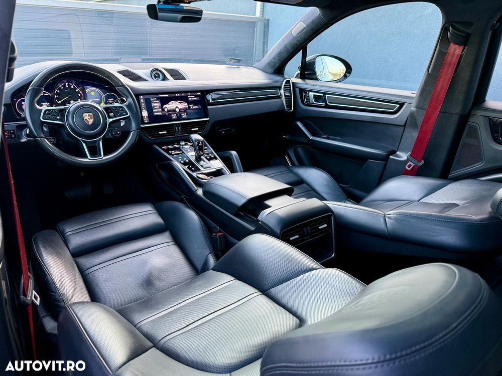 Porsche Cayenne - 9