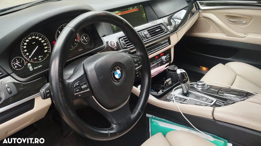 BMW Seria 5 525d xDrive - 8