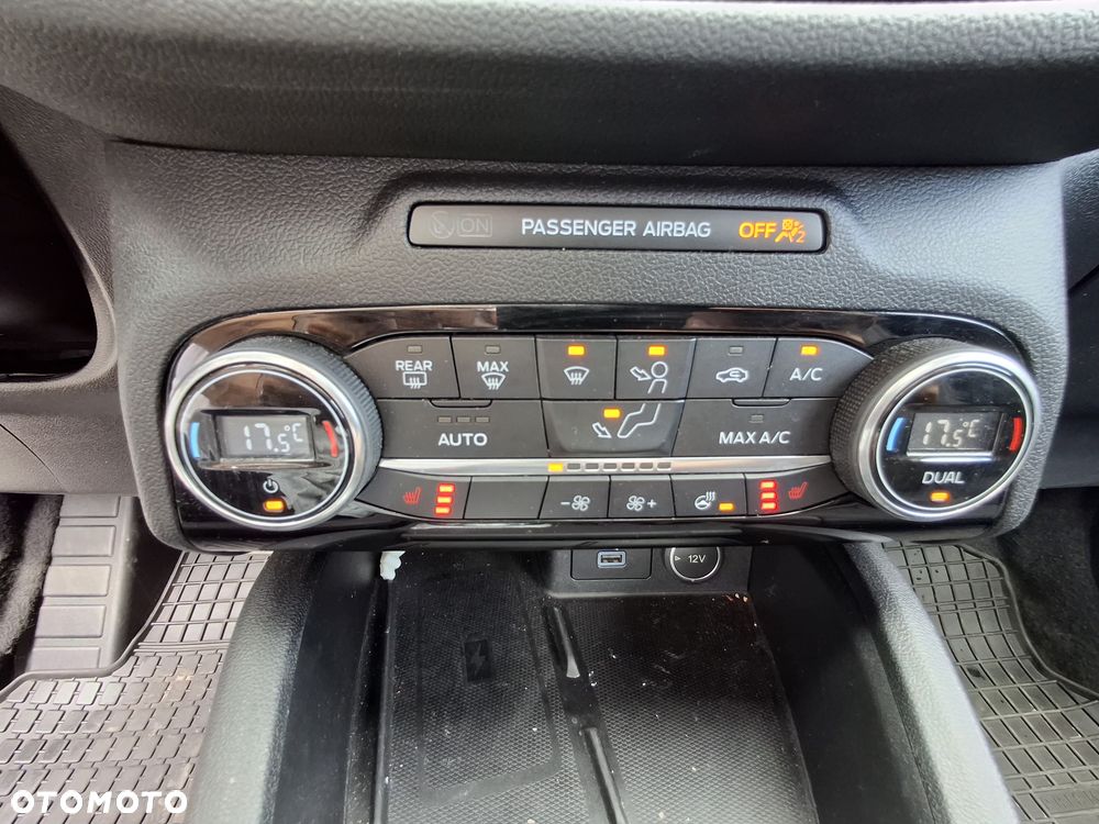 Ford Kuga - 13