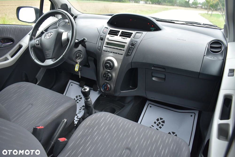 Toyota Yaris 1.33 VVT-i Life - 23