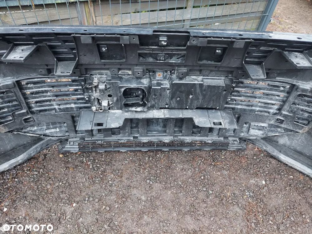 Maxus euniq 5 zderzak przód grill - 6