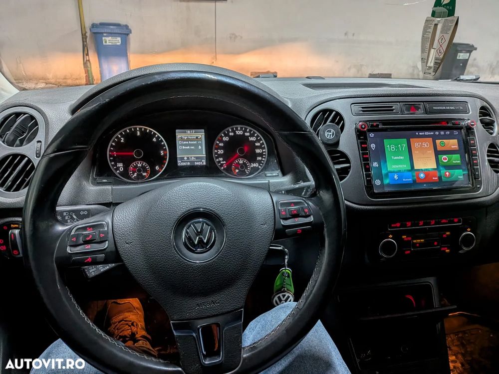 Volkswagen Tiguan 2.0 TDI DPF BlueMotion Technology Trend & Fun - 8