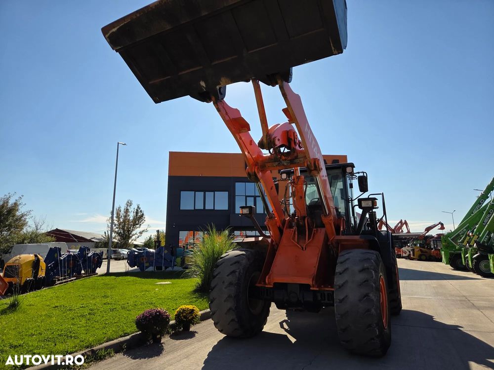 Hitachi ZW250, 10.400h, cupa 4mc LAMA NOUA, Anvelope MICHELIN profil L5, Gresare automata, consum mediu 17l/h, motor 251CP, Aer cond climatronic, computer de bord cu trransmitere date in limba romana, Camera luat vederi spate, STARE BUNA-PROMOTIE 76900Eur+tv - 25