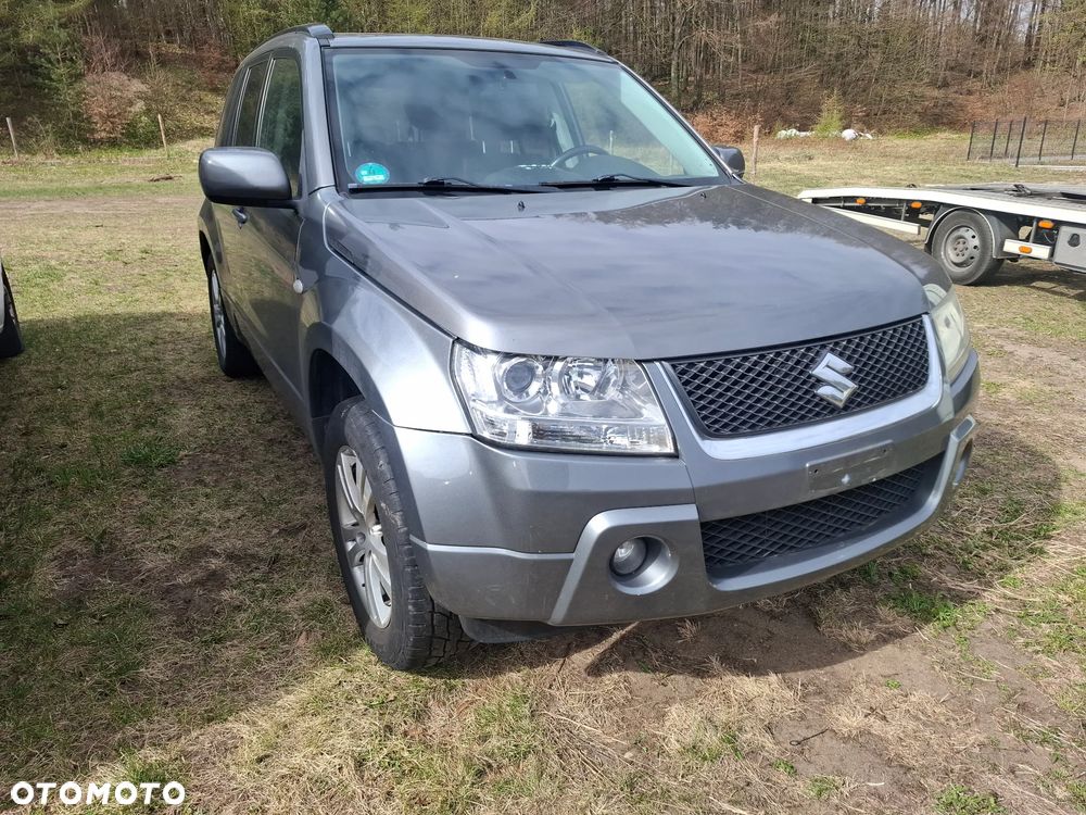 Suzuki Grand Vitara 2.0 - 3