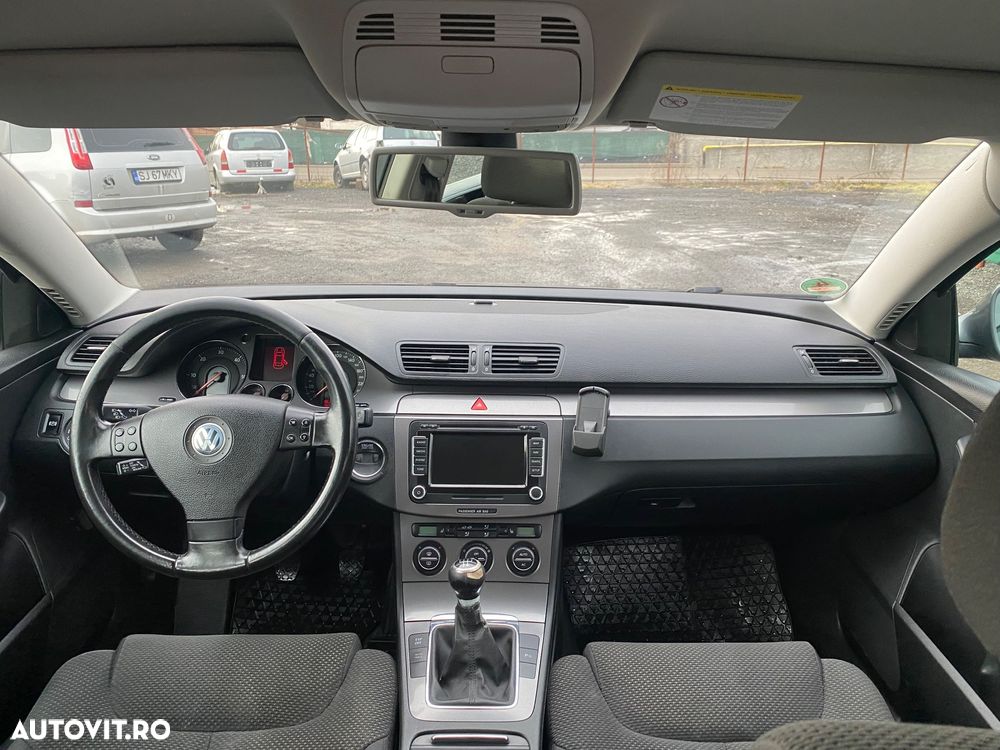 Volkswagen Passat 1.9 TDI DPF BlueMotion - 5