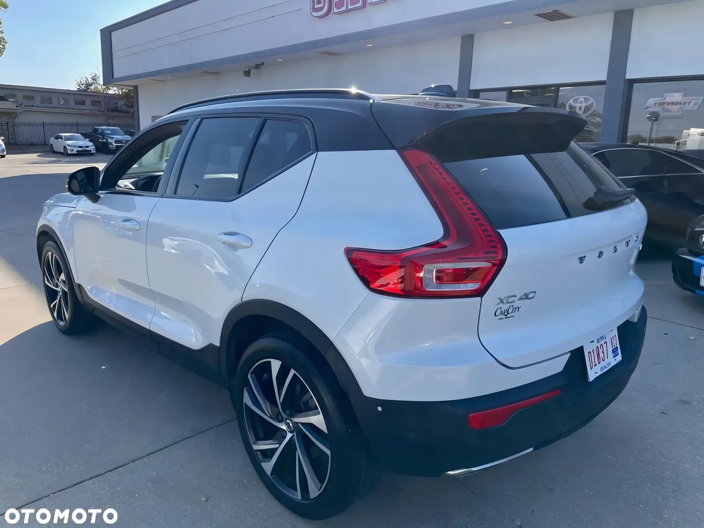 Volvo XC 40 T4 AWD R-Design - 4