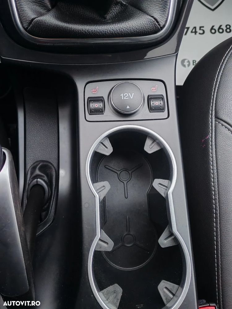 Ford Kuga 1.6 EcoBoost 2x4 Titanium - 21