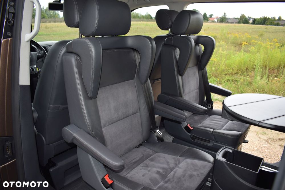 Volkswagen Multivan - 11