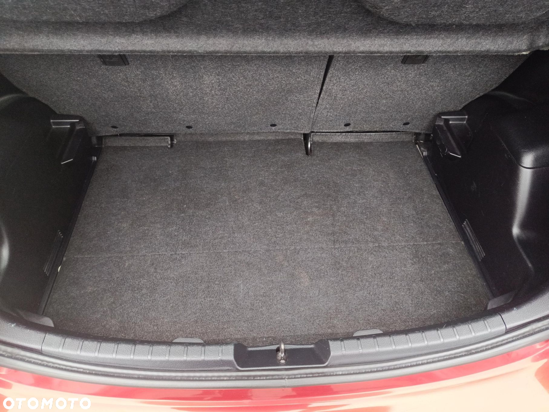 Toyota Yaris 1.33 Premium - 12