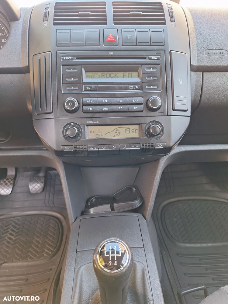 Volkswagen Polo 1.4 Comfortline - 15