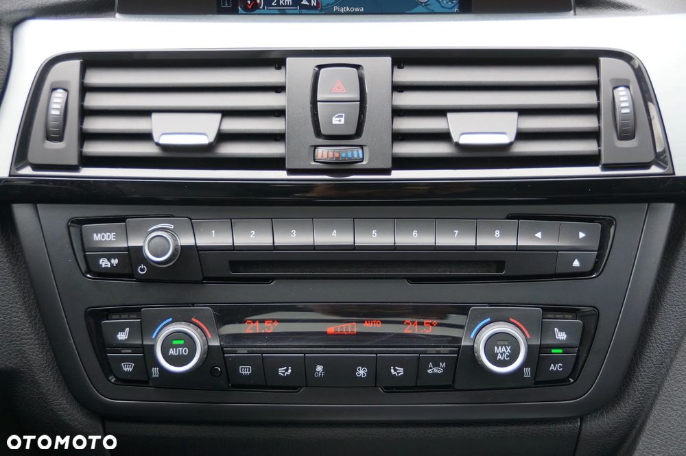 BMW Seria 3 320d Touring xDrive - 20
