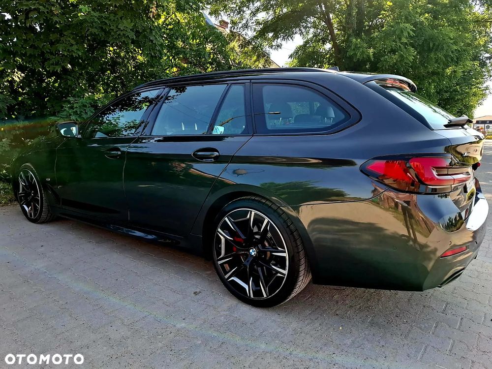 BMW Seria 5 540d xDrive Touring M Sport Edition - 23