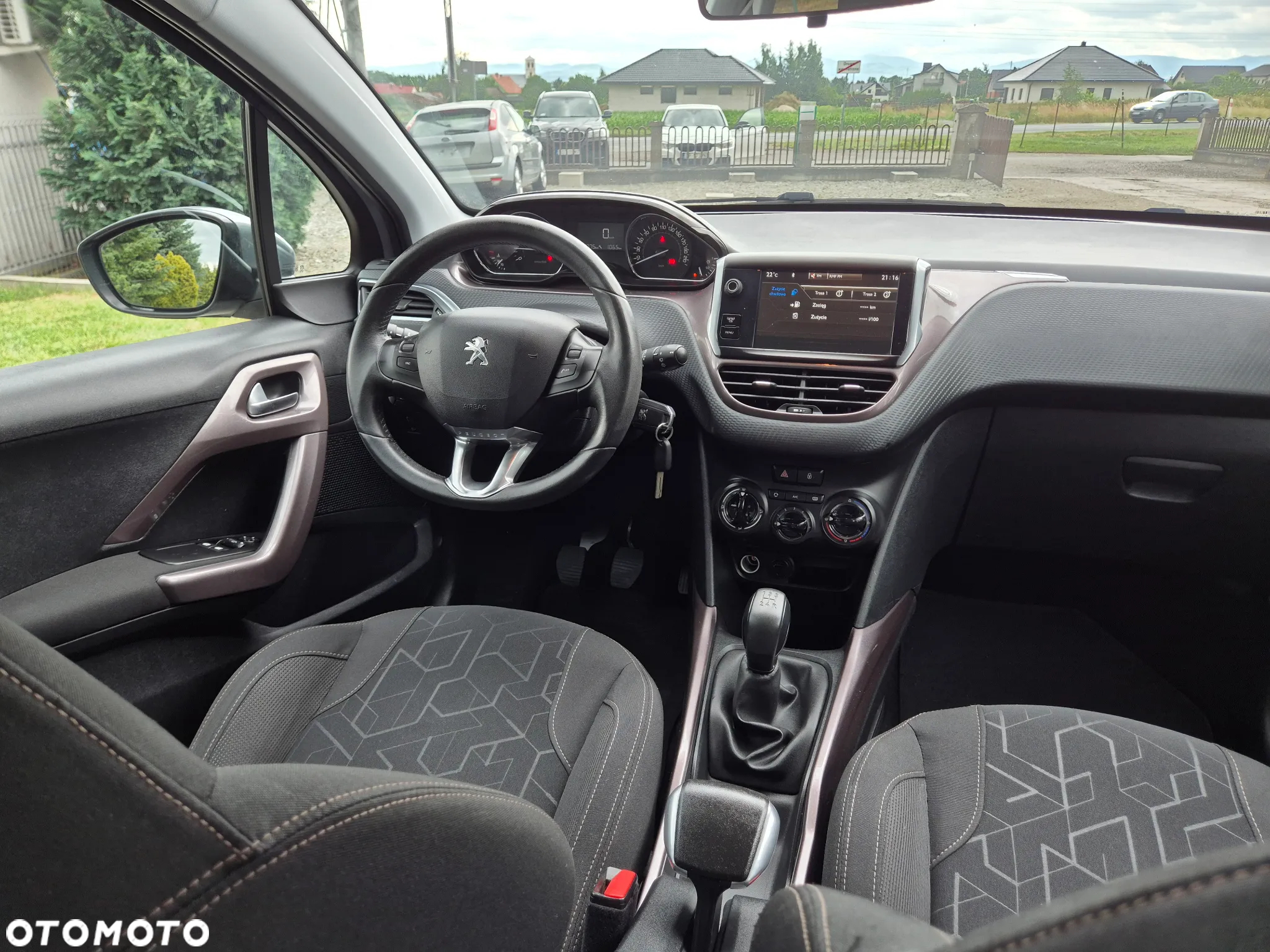 Peugeot 2008 - 18
