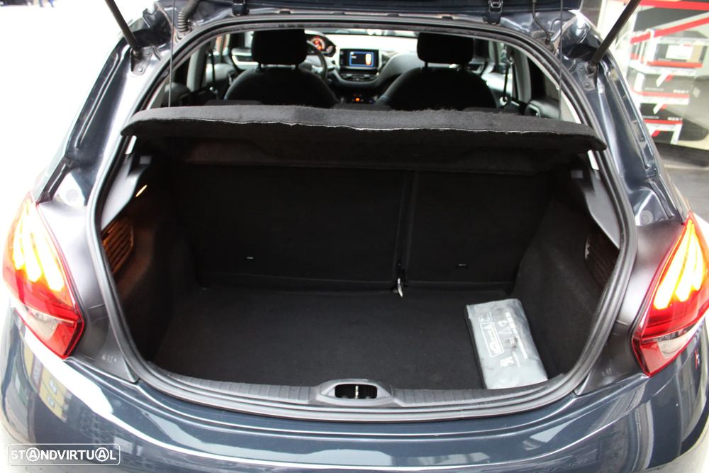Peugeot 208 1.2 PureTech Style - 46