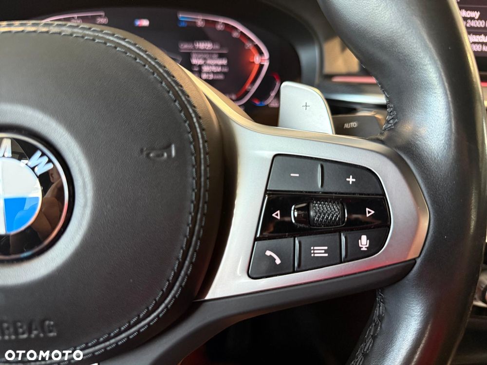 BMW Seria 5 520d MHEV M Sport sport - 17