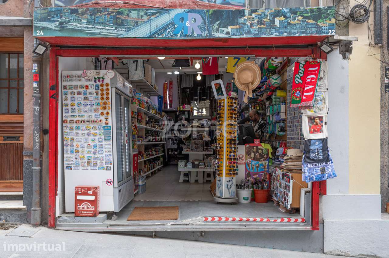 Prédio na Baixa do Porto | São Bento • Aliados • Zona ARU - Grande imagem: 4/25